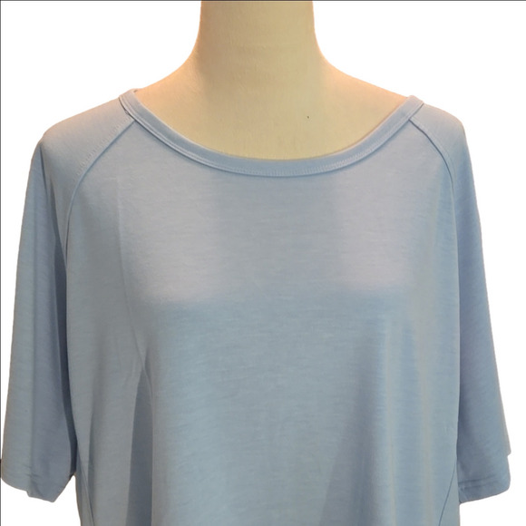 Dressin Sky Blue Soft Top Short Sleeve Hi-Lo Hem Boatneck Women Size XL - Picture 2 of 14